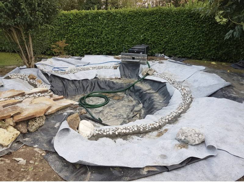 Devis pour faire changer la bâche d'étanchéité d'un petit bassin aquatique dans le médoc en Gironde