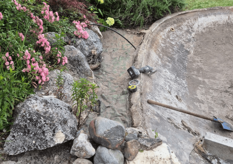 Bassin vidé et nettoyé