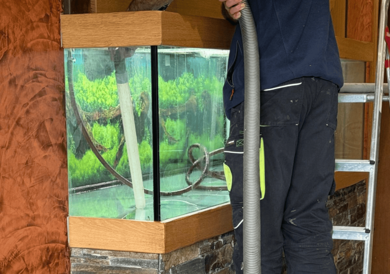 Réfection d’un aquarium de 1 200 litres dans un restaurant à Ségos